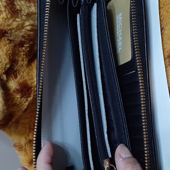 NWT Michael Kors Canvas Jet Set travel continental wallet - Picture 9 of 12